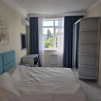 Сдается 1-комнатная квартира, 41 м²