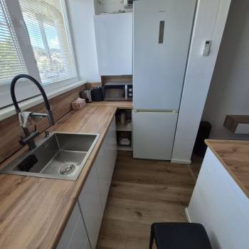 Продается 1-комнатная квартира, 50 м²