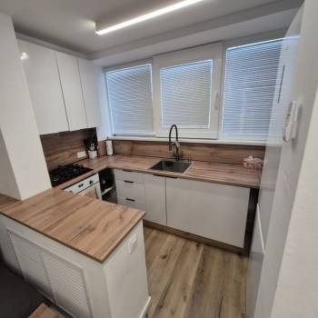 Продается 1-комнатная квартира, 50 м²