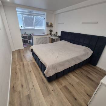 Продается 1-комнатная квартира, 50 м²