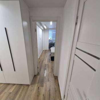Продается 1-комнатная квартира, 50 м²