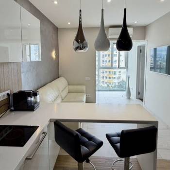 Продается 1-комнатная квартира, 42 м²