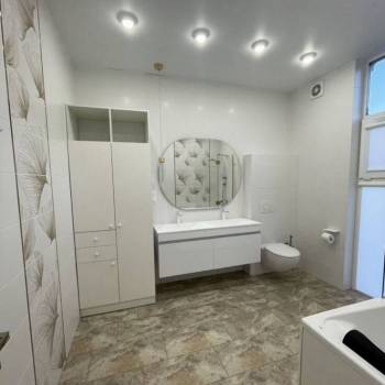 Продается Дом, 285 м²