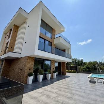 Продается Дом, 300 м²