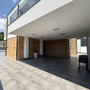 Продается Дом, 300 м²