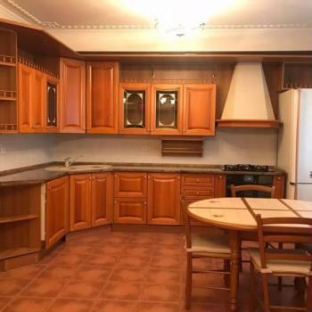Продается 2-х комнатная квартира, 120 м²