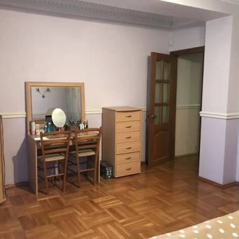 Продается 2-х комнатная квартира, 120 м²