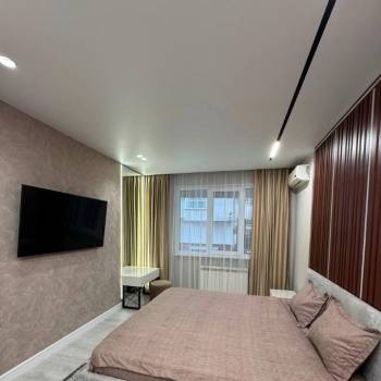 Сдается 2-х комнатная квартира, 80 м²