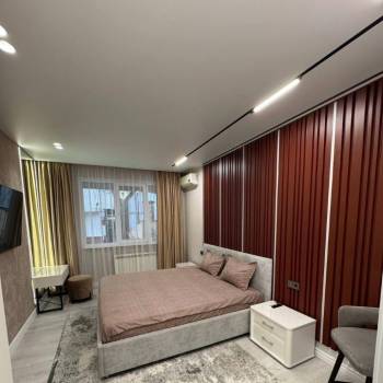 Сдается 2-х комнатная квартира, 80 м²