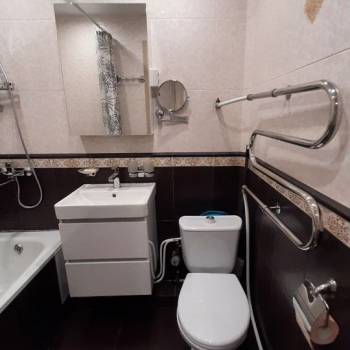 Продается 1-комнатная квартира, 37 м²