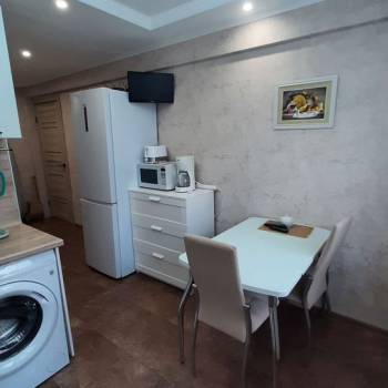 Продается 1-комнатная квартира, 37 м²