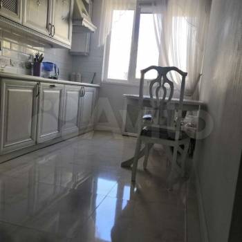 Продается Многокомнатная квартира, 76 м²