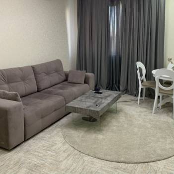 Сдается 1-комнатная квартира, 40 м²