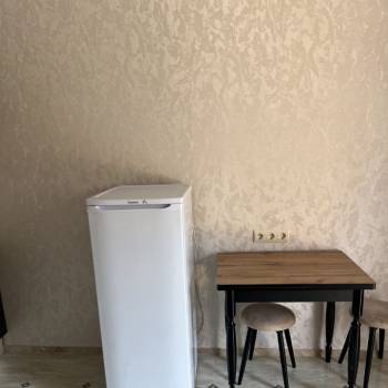Сдается 1-комнатная квартира, 80 м²