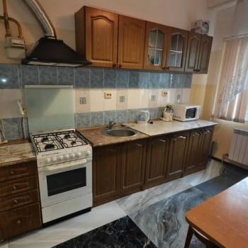 Сдается 1-комнатная квартира, 42 м²