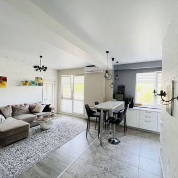 Продается 3-х комнатная квартира, 60 м²