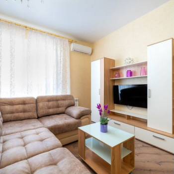 Сдается 2-х комнатная квартира, 81 м²