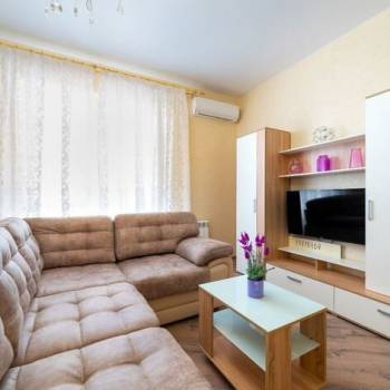 Сдается 2-х комнатная квартира, 81 м²