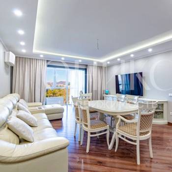 Сдается Многокомнатная квартира, 140 м²