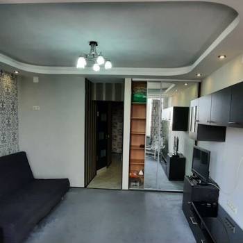 Продается 1-комнатная квартира, 35 м²