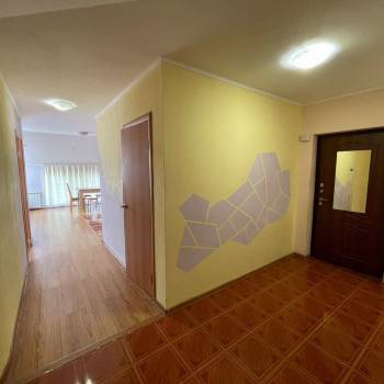 Сдается Многокомнатная квартира, 80 м²