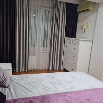 Сдается Многокомнатная квартира, 90 м²