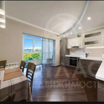 Продается 3-х комнатная квартира, 137 м²