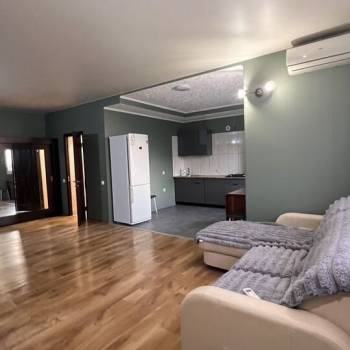 Сдается 2-х комнатная квартира, 86 м²