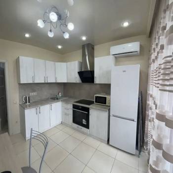 Сдается 1-комнатная квартира, 37 м²