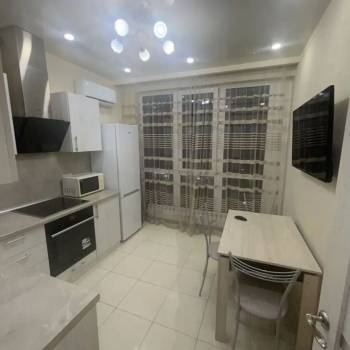 Сдается 1-комнатная квартира, 37 м²