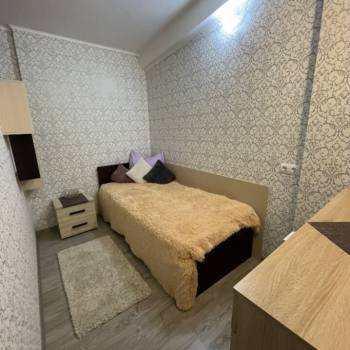 Продается Многокомнатная квартира, 90 м²