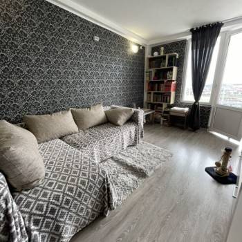Продается Многокомнатная квартира, 90 м²