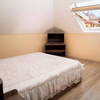 Сдается 1-комнатная квартира, 55 м²
