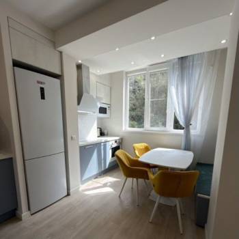 Сдается Многокомнатная квартира, 77 м²