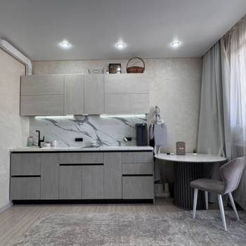 Продается 1-комнатная квартира, 42 м²