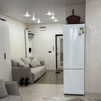 Продается 1-комнатная квартира, 42 м²