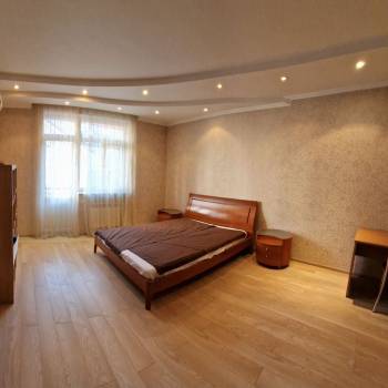 Продается 3-х комнатная квартира, 120 м²