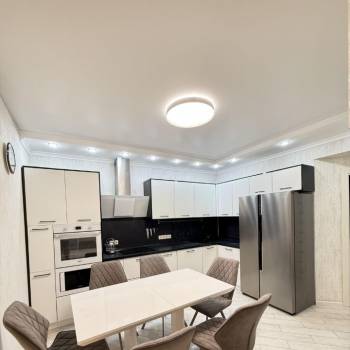 Сдается Многокомнатная квартира, 90 м²