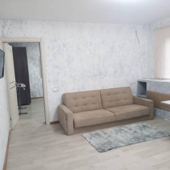 Сдается 1-комнатная квартира, 37 м²