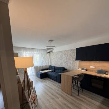 Сдается 1-комнатная квартира, 56,6 м²
