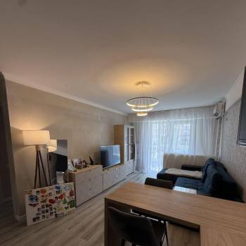 Сдается 1-комнатная квартира, 56,6 м²