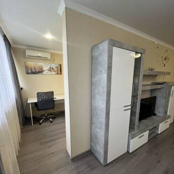 Сдается 1-комнатная квартира, 50 м²