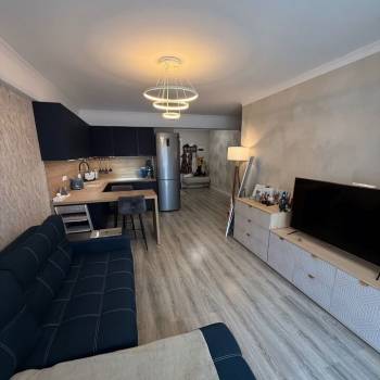 Сдается 1-комнатная квартира, 56,6 м²