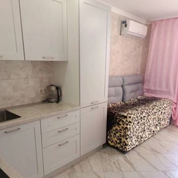 Продается 1-комнатная квартира, 38 м²