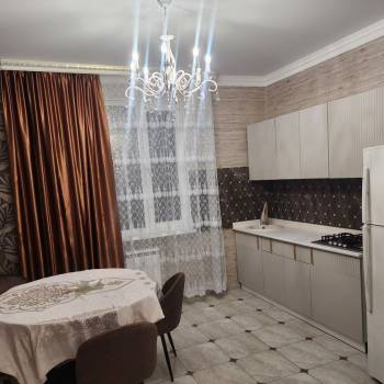 Сдается Многокомнатная квартира, 100 м²