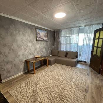 Сдается Многокомнатная квартира, 60 м²