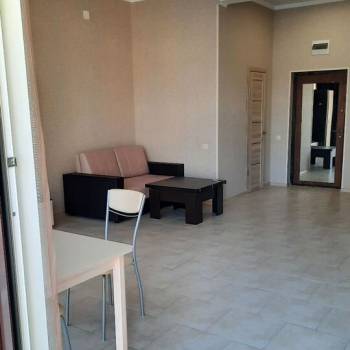 Продается 1-комнатная квартира, 52 м²