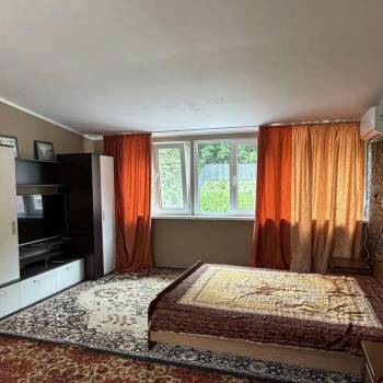 Сдается 1-комнатная квартира, 42 м²