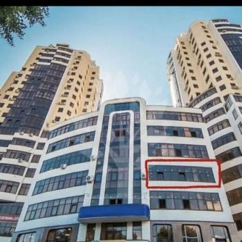 Продается 1-комнатная квартира, 103 м²