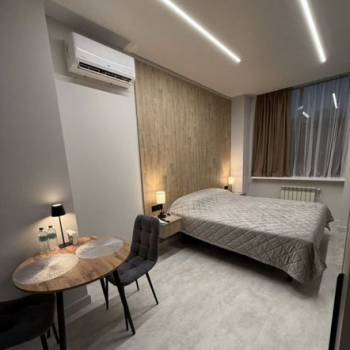 Продается 1-комнатная квартира, 103 м²